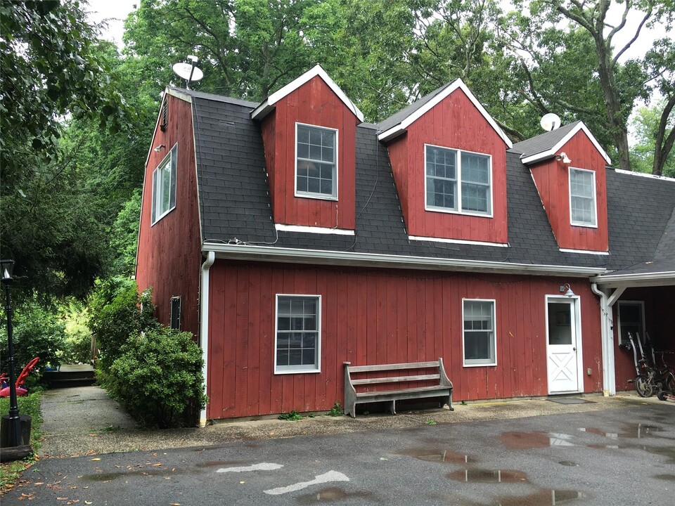 48 Fox Ln-Unit -A in Mt Kisco, NY - Building Photo