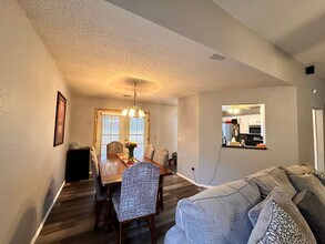 17316 Valley Crst in Edmond, OK - Building Photo - Building Photo