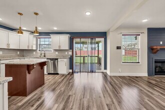 898 Wild Elm Ct in Clarksville, TN - Building Photo - Building Photo