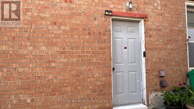141 Havelock Dr in Brampton, ON - Building Photo - Building Photo
