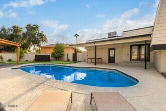 429 E Greenway Dr in Tempe, AZ - Building Photo - Building Photo