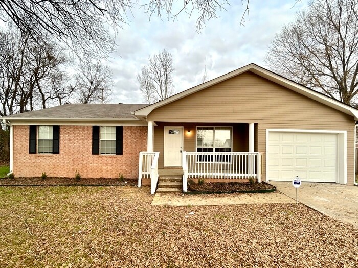 608 Sandy Dr in Beebe, AR - Building Photo
