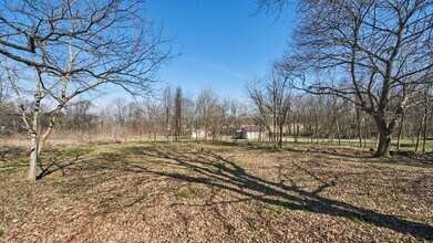 124 Railroad St in Cedar Hill, TN - Building Photo - Building Photo