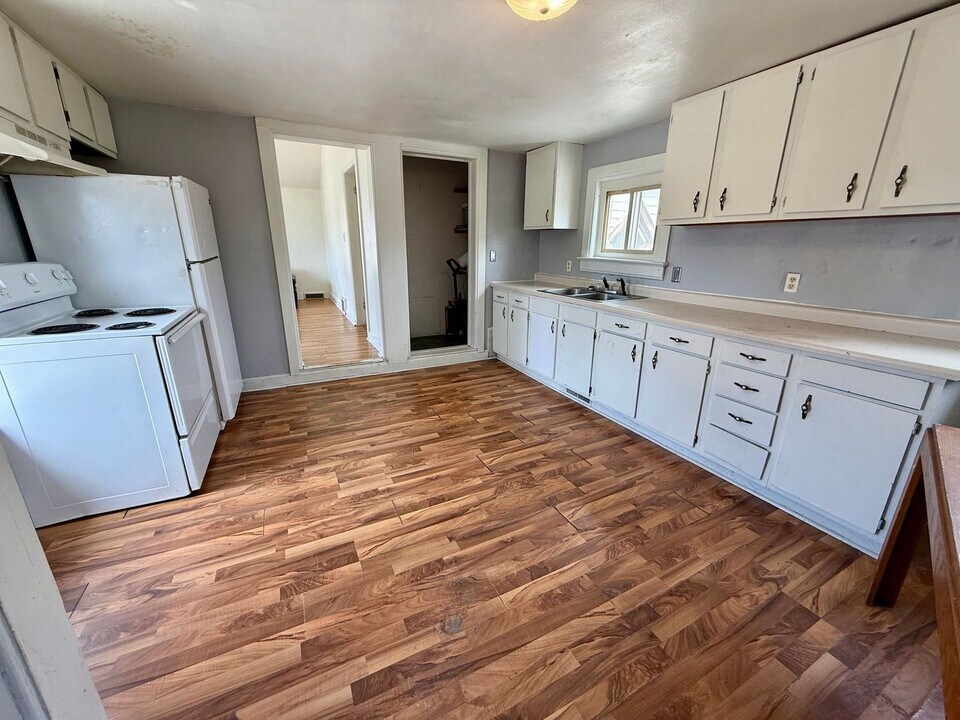 809 S 3rd Ave in Wausau, WI - Building Photo