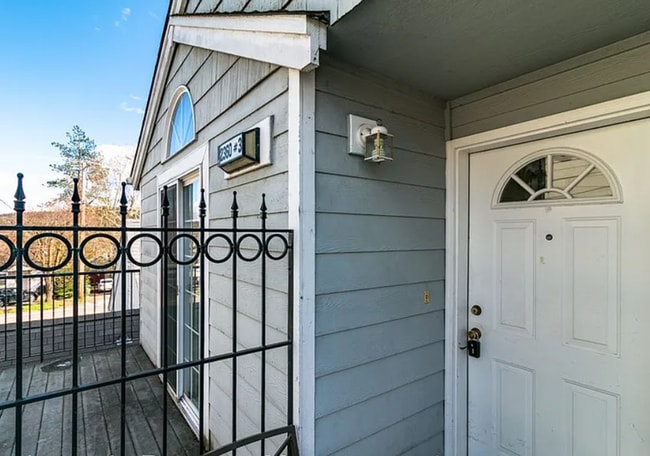 property at 2360-2366 Willamette St