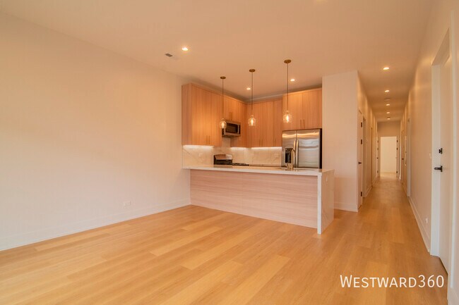 2042 W Washington Blvd in Chicago, IL - Building Photo - Building Photo