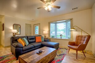 23 Craig Ave in Madison, WI - Building Photo