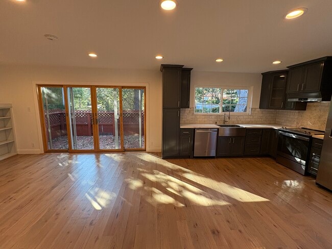 14400 Springer Ave in Saratoga, CA - Building Photo - Building Photo