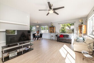 94-200-200 Iokoo Pl in Waipahu, HI - Building Photo - Building Photo