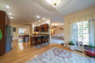 285 Steeplechase Dr in Penn Laird, VA - Foto de edificio - Building Photo