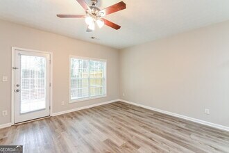 770 Brookside Parc Ln in Avondale Estates, GA - Building Photo - Building Photo
