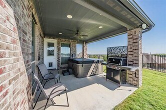 8208 Indian Hills Ct in Benbrook, TX - Building Photo - Building Photo