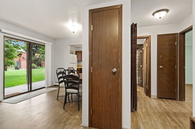 1625 W Elizabeth St in Fort Collins, CO - Foto de edificio - Building Photo