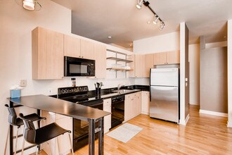 5677 S Park Pl, Unit A304 in Greenwood Village, CO - Foto de edificio - Building Photo