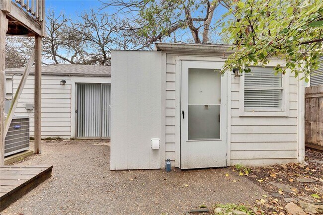 property at 1300 Lorrain St