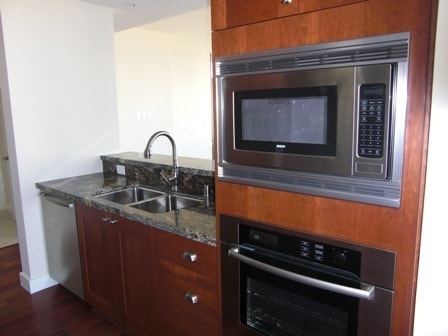 700 W E St in San Diego, CA - Building Photo - Building Photo