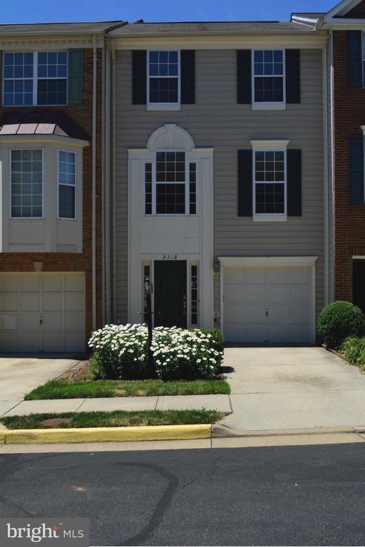 2518 James Maury Dr in Herndon, VA - Building Photo - Building Photo
