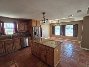203 W Cantu Rd in Del Rio, TX - Building Photo - Building Photo