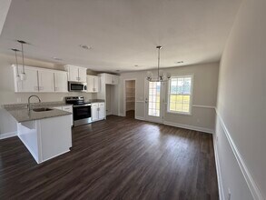 638 Belfast Loop in Black Creek, GA - Building Photo - Building Photo