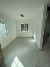 15224 Valleyheart Dr in Los Angeles, CA - Building Photo - Building Photo