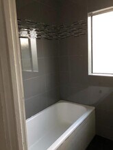 10946 Otsego St, Unit 2 in Los Angeles, CA - Building Photo - Building Photo