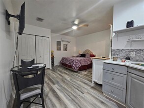 2158 Marisol Loop in Kissimmee, FL - Building Photo - Building Photo