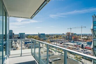 8133 Cook Rd in Richmond, BC - Building Photo - Building Photo