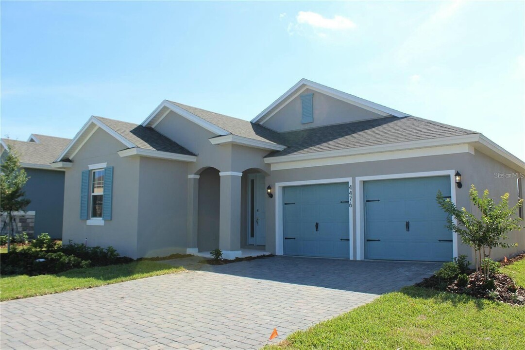 4476 Lions Gate Ave in Clermont, FL - Building Photo