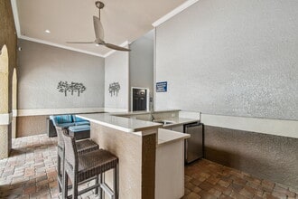 Seasons at Westchase in Tampa, FL - Building Photo - Building Photo