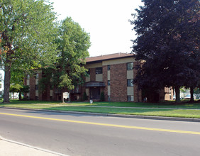 Park Place Apartments in Warren, OH - Foto de edificio - Building Photo