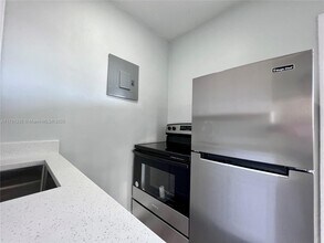 2901 NW 18th St in Fort Lauderdale, FL - Building Photo - Building Photo