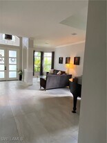 5717 Lago Villaggio Way in Naples, FL - Building Photo