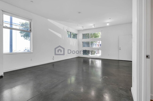 6 South Ct in Oakland, CA - Building Photo - Building Photo