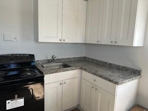 186 NW 1st St in Homestead, FL - Building Photo - Building Photo