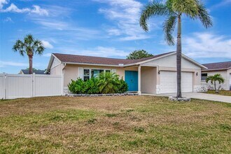 4712 114th St N in St. Petersburg, FL - Building Photo - Building Photo