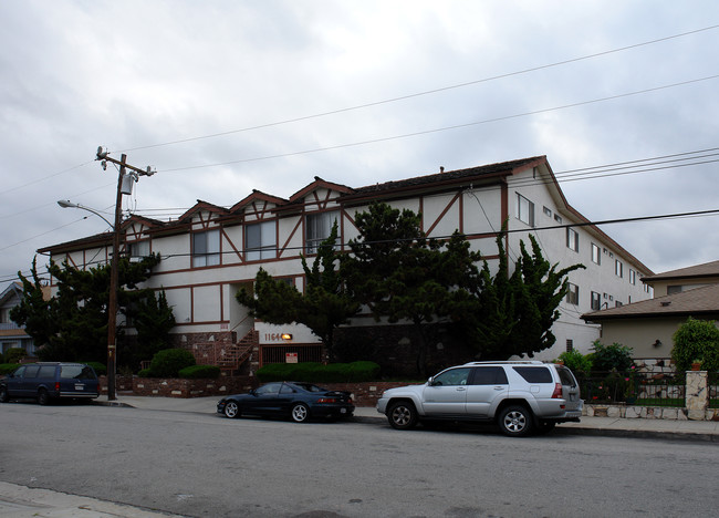 Crestridge Apartments in Hawthorne, CA - Building Photo - Building Photo