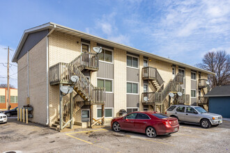 900 Elder Ln in Des Moines, IA - Building Photo - Building Photo