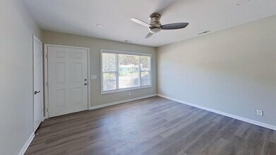 1340 Ashley Hall Rd in Charleston, SC - Building Photo - Building Photo