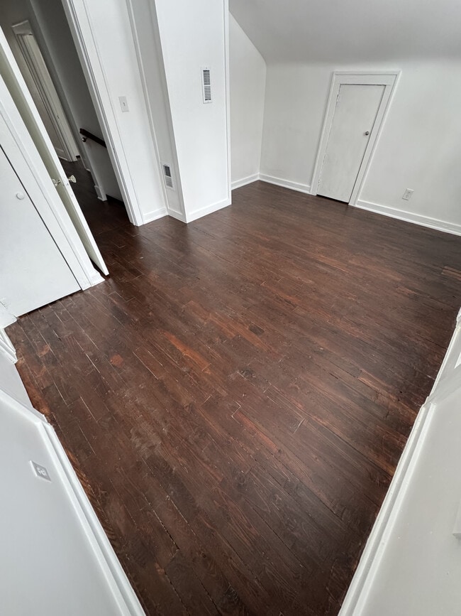 721 Thomson St in Flint, MI - Foto de edificio - Building Photo