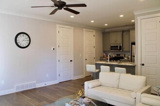 425 Live Oak Dr in Oxford, MS - Building Photo - Building Photo