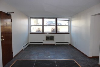 1349 Pennsylvania Ave S-Unit -1 in Minneapolis, MN - Building Photo - Building Photo
