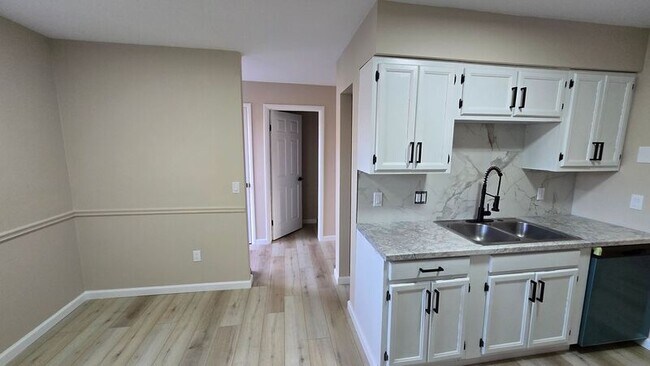 14 Elm St in Bloomfield, NY - Building Photo - Building Photo