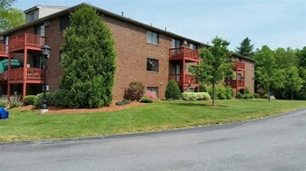 29 Capron Rd in Milford, NH - Building Photo