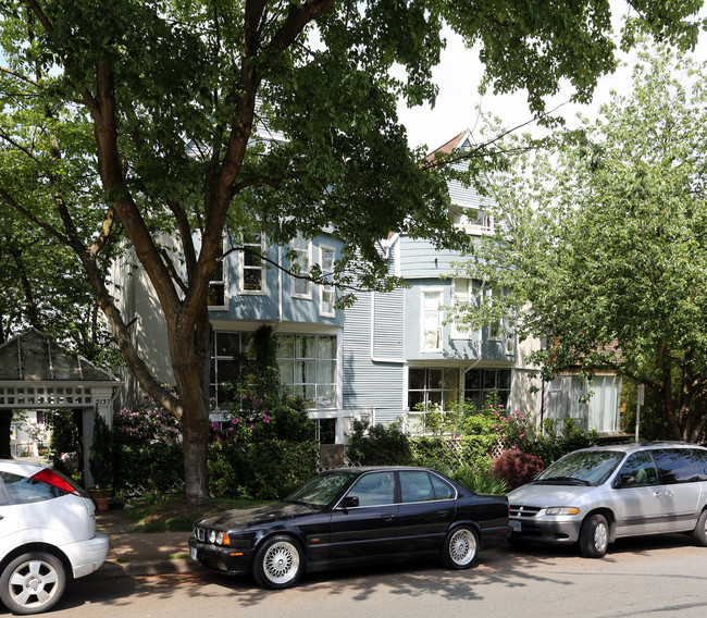 Helens Court Co op in Vancouver, BC - Building Photo - Primary Photo