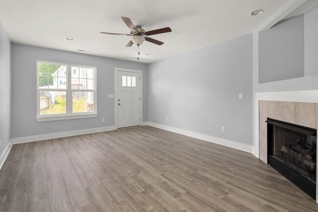 135 Monmouth Wy in Candler, NC - Building Photo - Building Photo