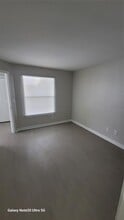 4704 Walden Cir in Orlando, FL - Building Photo - Building Photo