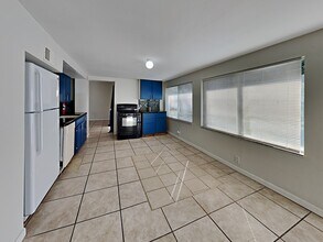 142 Lynbrook Dr in Orlando, FL - Foto de edificio - Building Photo