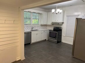 508 W Cameron Ave in Chapel Hill, NC - Building Photo - Building Photo