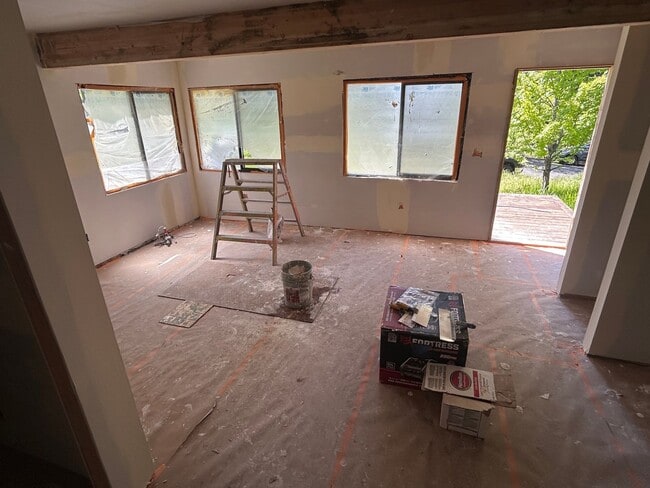 property at 304 N Jefferson St