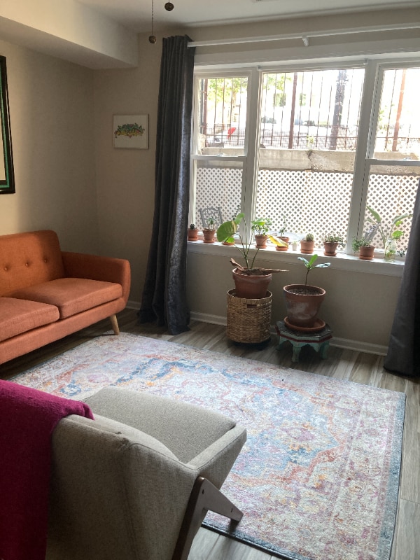 property at 1929 W 21st Pl
